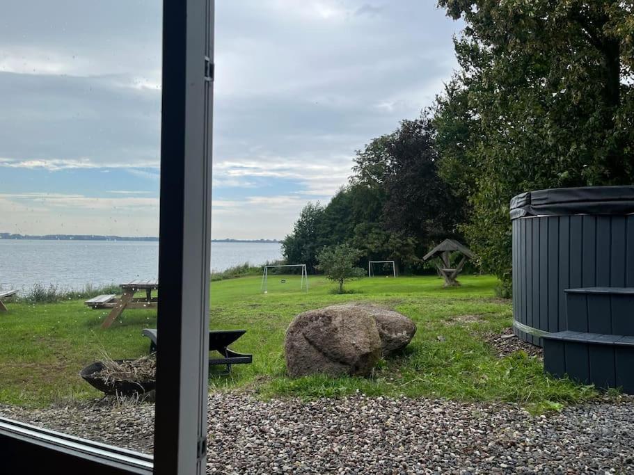 Hytte-Vandudsigt-Hottub-Hygge Holbaek Exterior photo